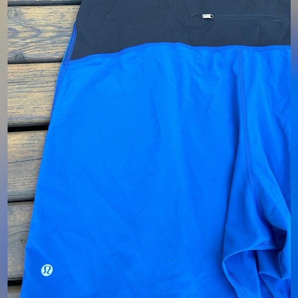 LULULEMON mens large blue 9” inseem shorts with back pocket and waist tie - Picture 2 of 5
